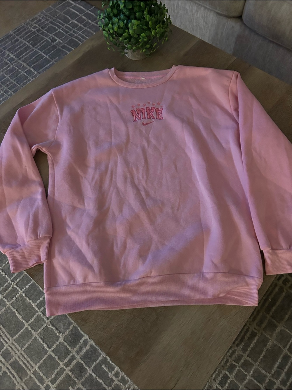 Nike Light Pink Crewneck Sweatshirt with Embroidered Logo